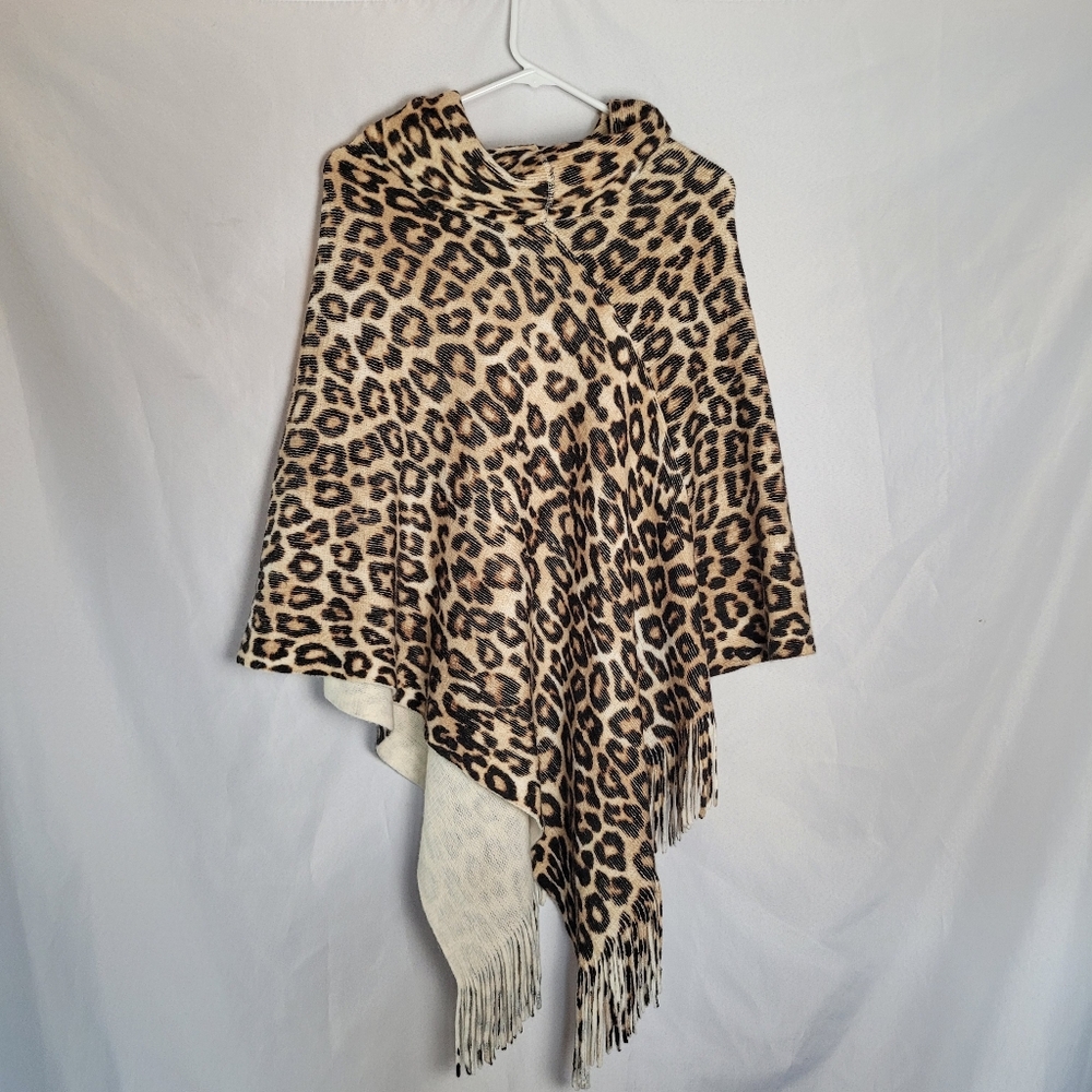 Chicos Leopard Animal Print Poncho Fringe One Size - Picture 4 of 8